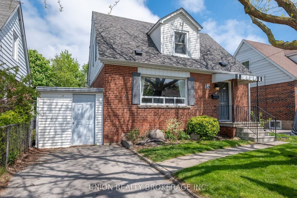 30 Stamford Sq N