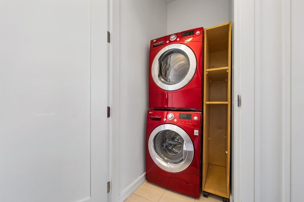 123 W 1st Ave, #509