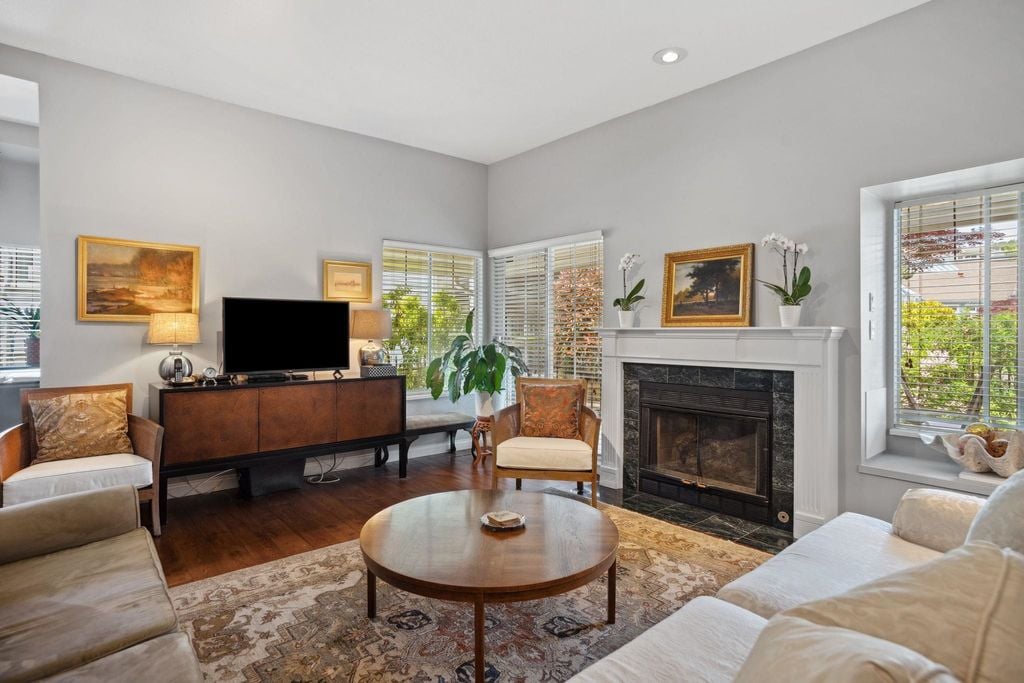 230 Waterleigh Dr