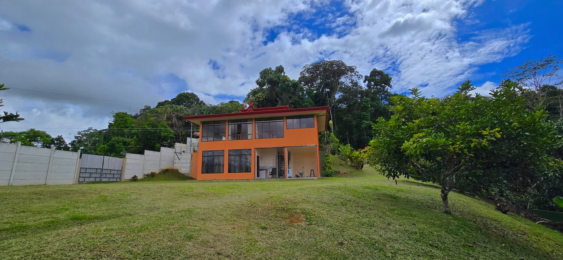 House and Cabin with views of Chirripo
