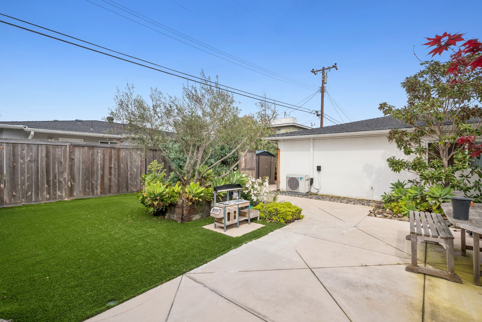 782 W 18th Street