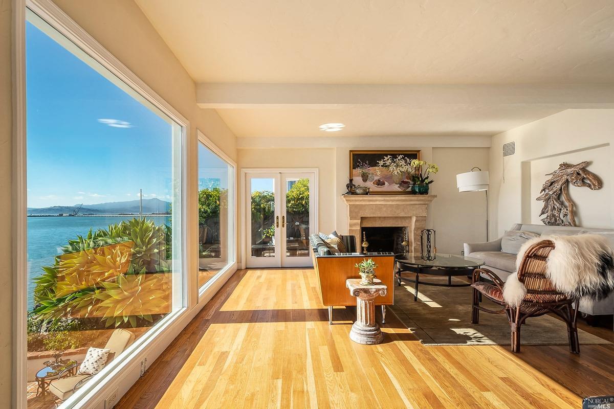 411 Western Dr