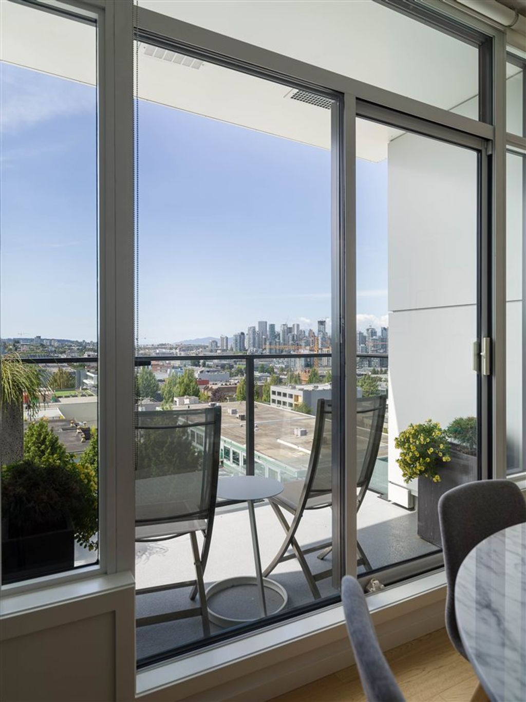 133 E 8th Ave PH603