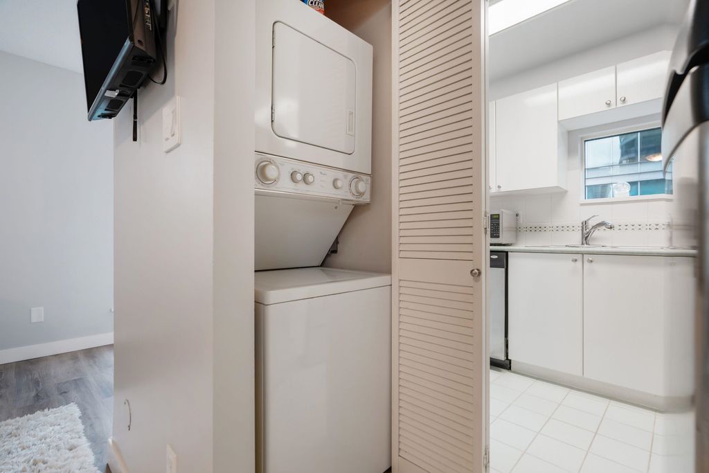 1166 Melville St, #1501