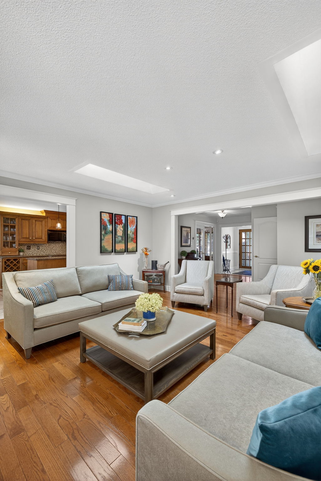 6 Falling Leaf Crt, Aurora