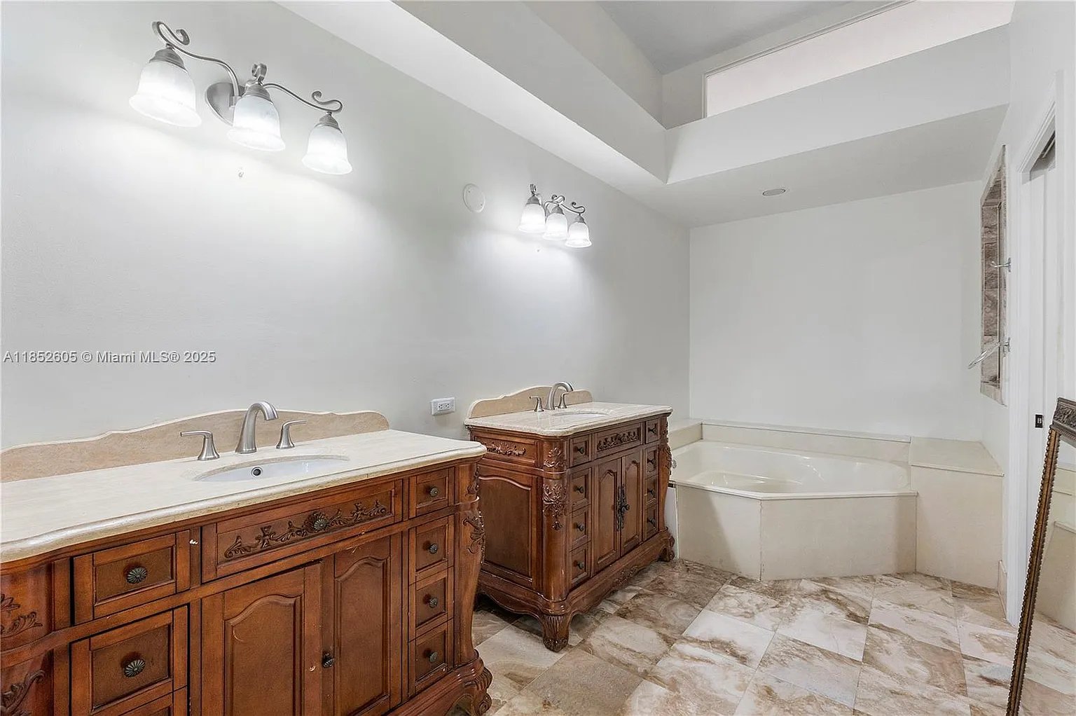 2449 NW 64th St