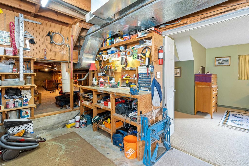 2329 Kirkstone Rd