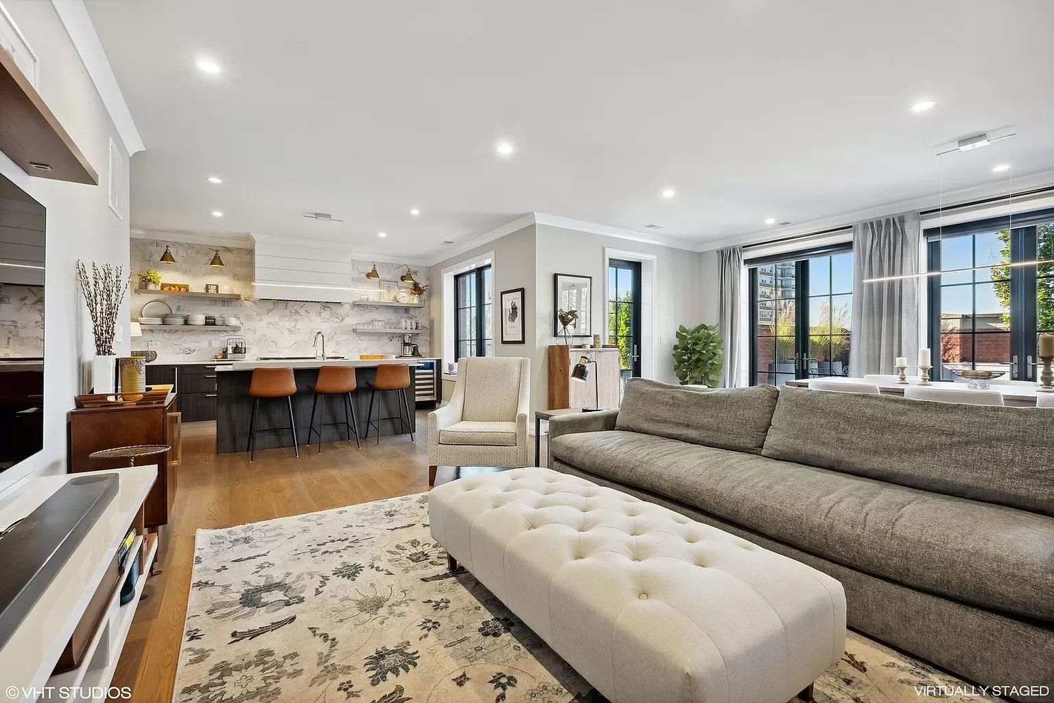 445 W Arlington, Unit 4W