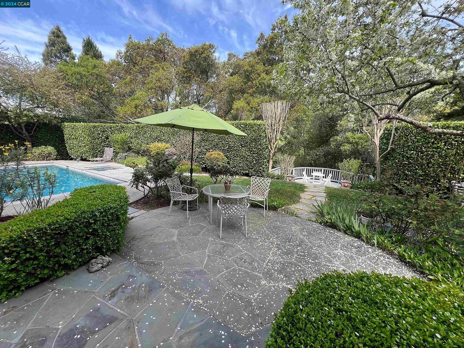 13 Merrill Dr