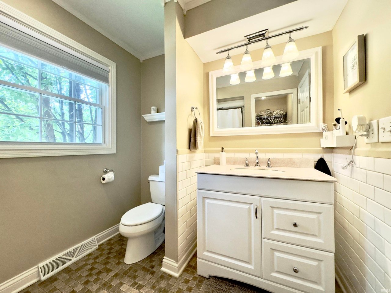 1602 N Brandywine Ct