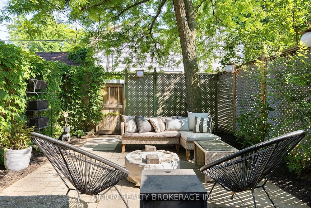 152 Milverton Boulevard