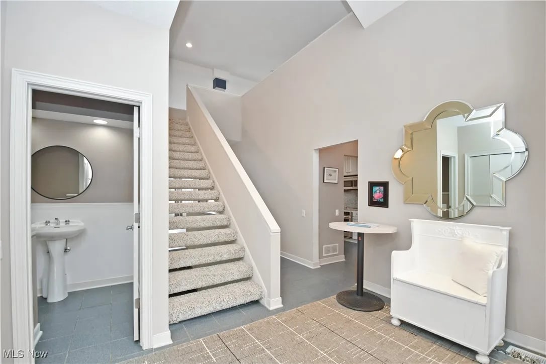 381 W Glengary Cir
