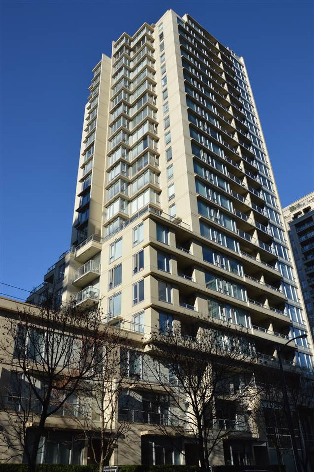 1001 Richards St, #1708