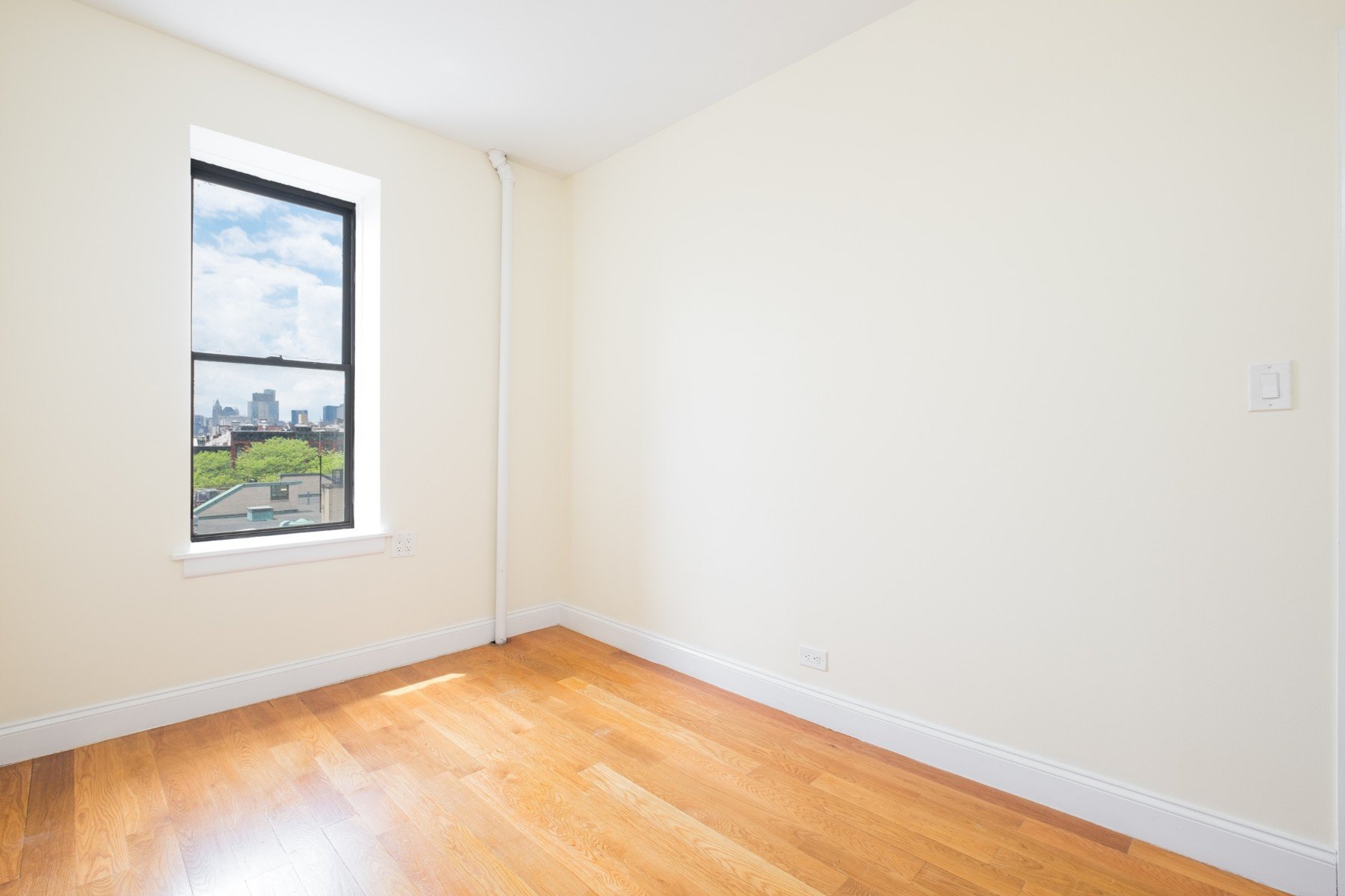 345 East 12th Street Unit: 15