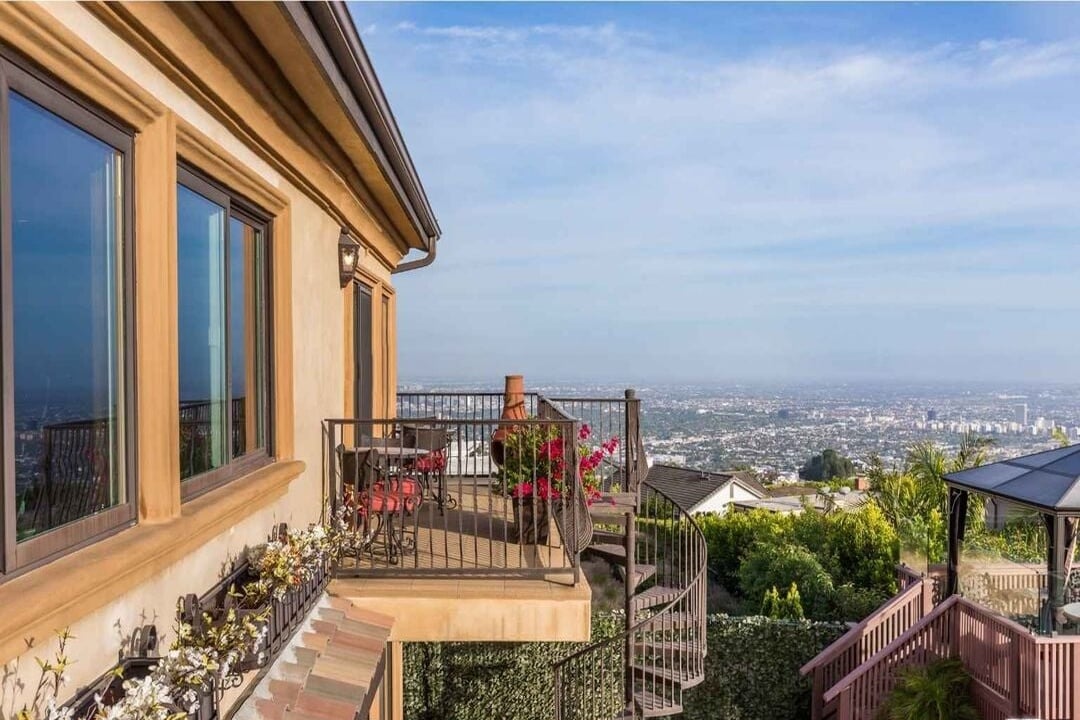 Celestia Crest, Venus Dr, 90046