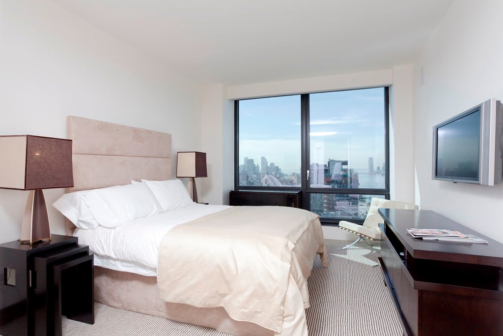 450 West 17Th Street Unit: 2507