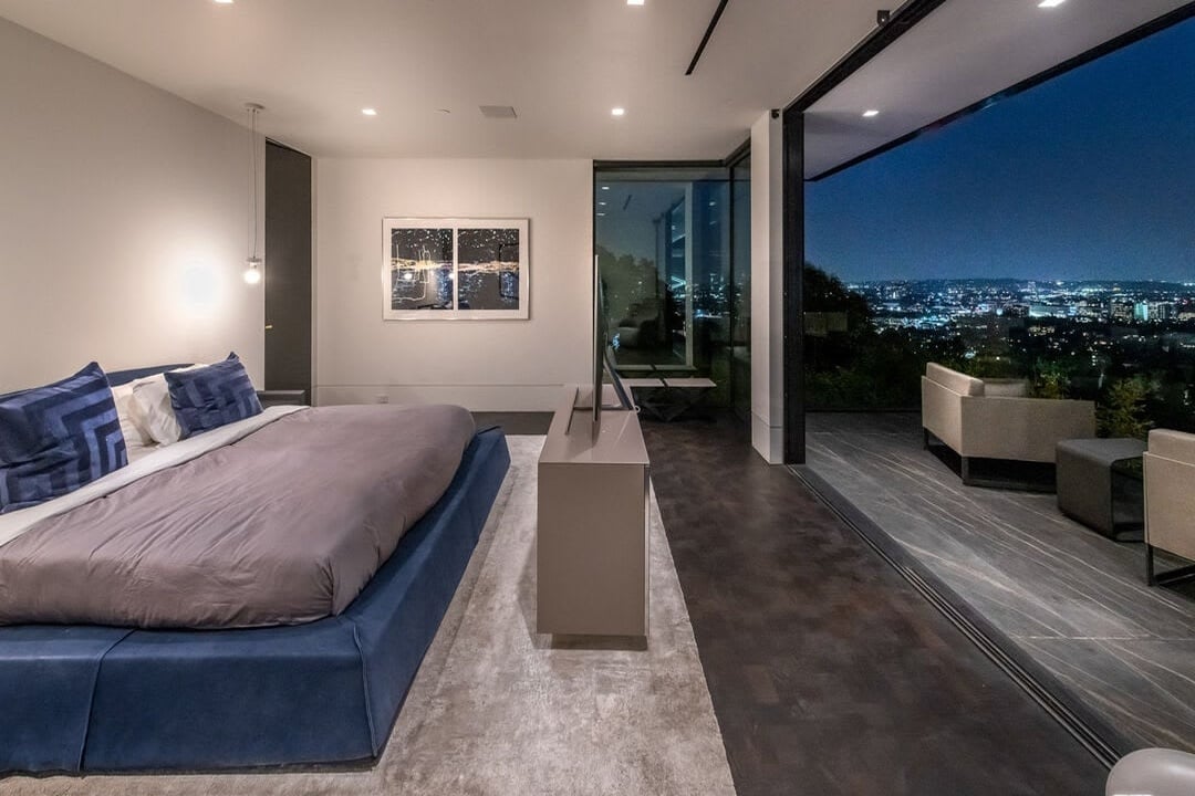 Lodge Velvet
