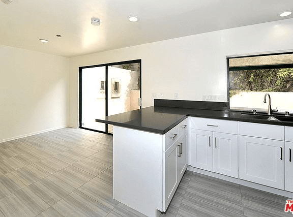 21323 Rambla Vista, #2