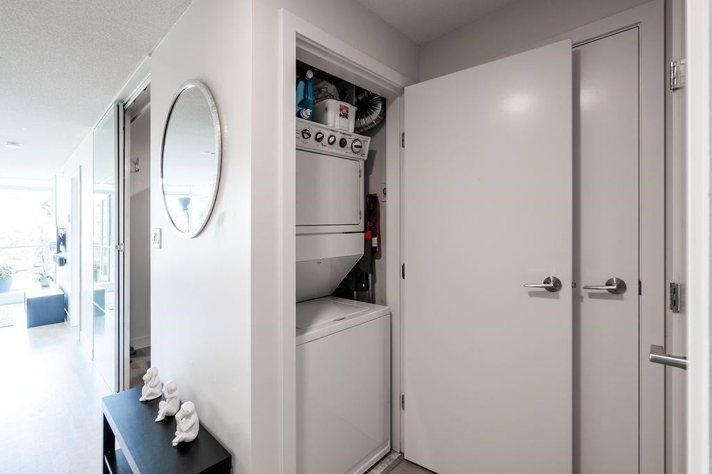 250 E 6th Ave, #469