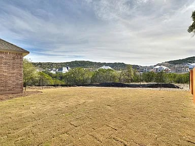 18005 Crofton Cv