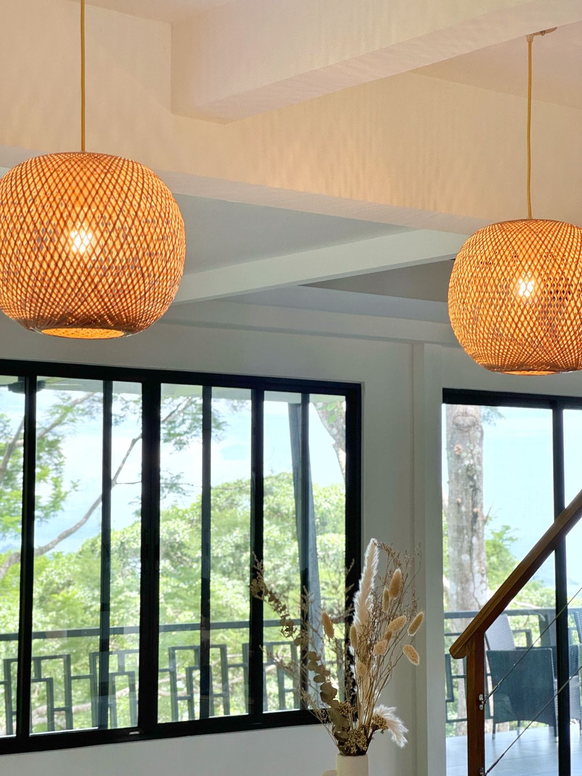 Whale’s Tail Paradise Vista – 3.7 Acre Oceanview Dream Home in Uvita