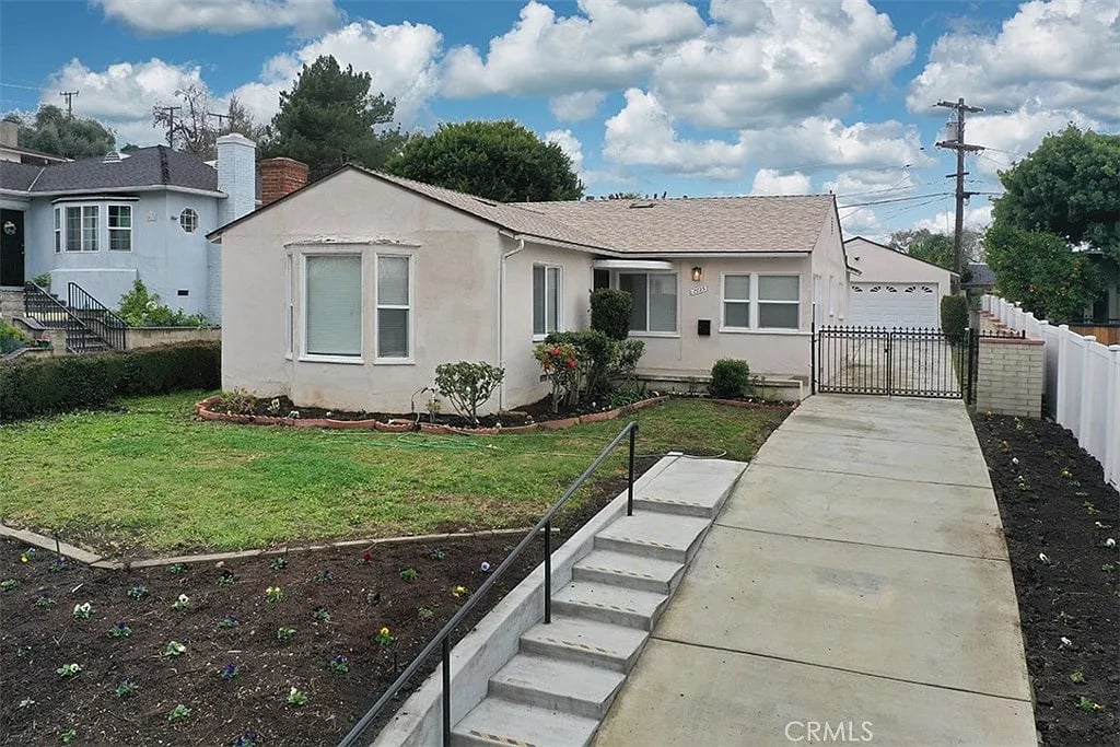 2615 Westminster Ave