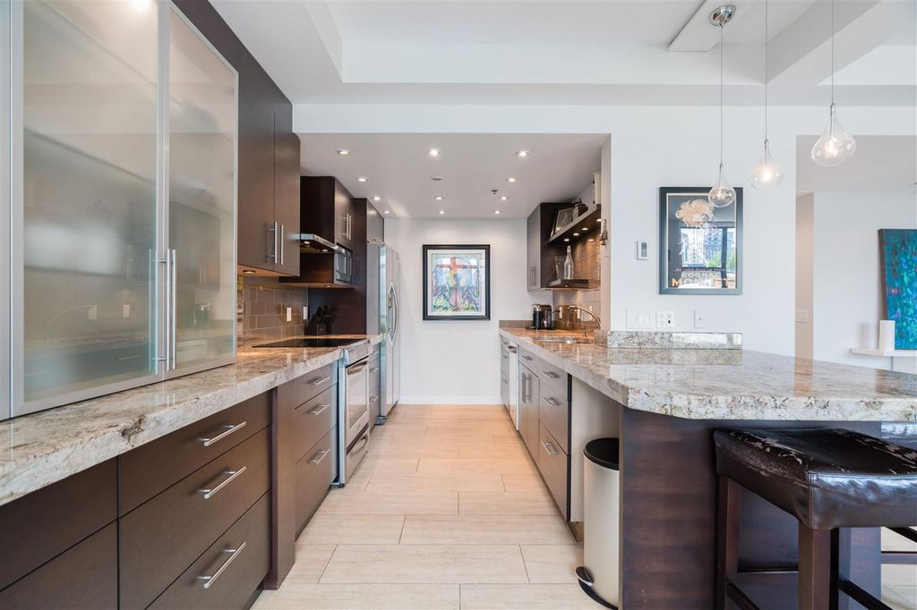 212 Davie St, #601