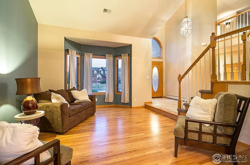 5842 Highland Hills Cir
