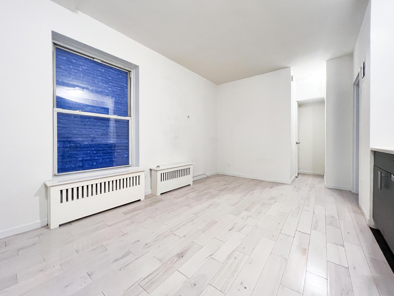 206 East 81st Street, Apt 3-B