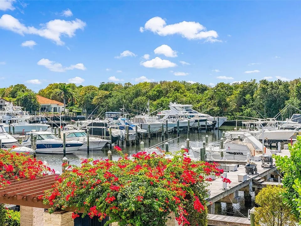 2720 Donald Ross Rd Unit 206