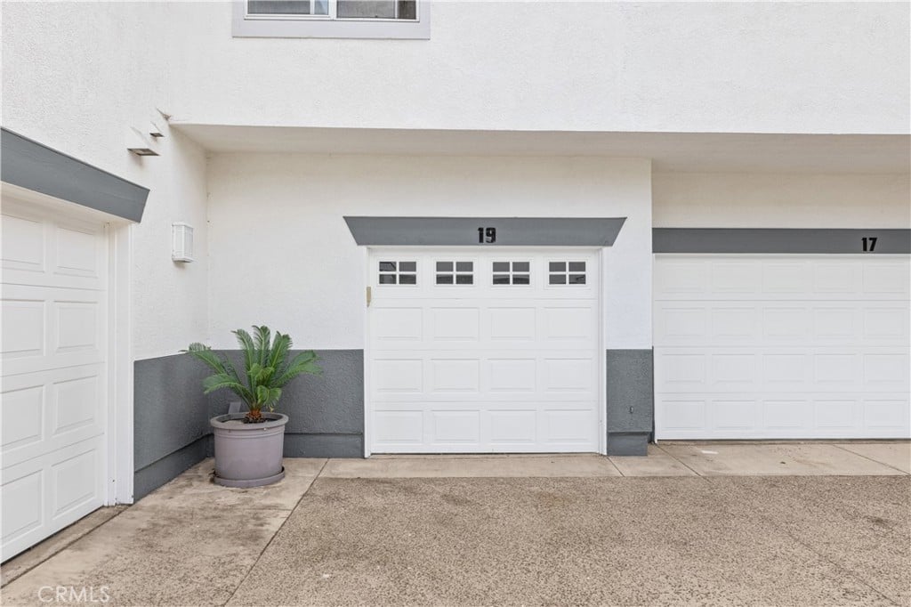 19 Breakers Ln