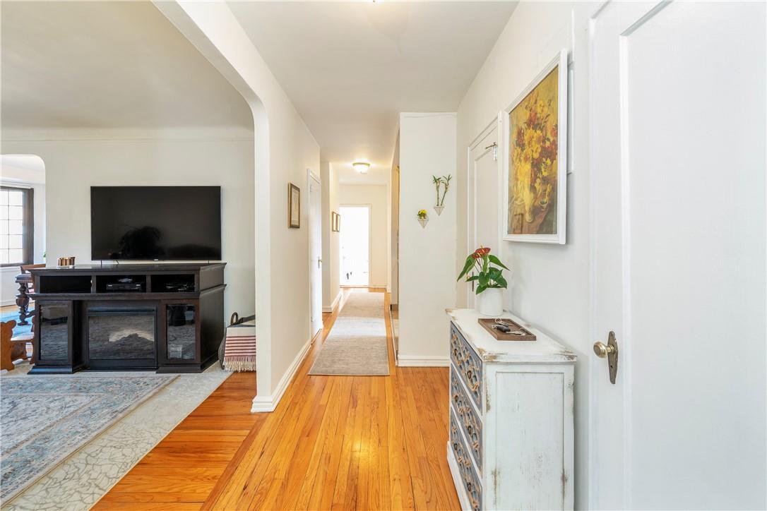 192 Garth Rd, #4P