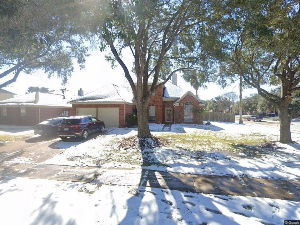 1927 N Thunderwood Cir