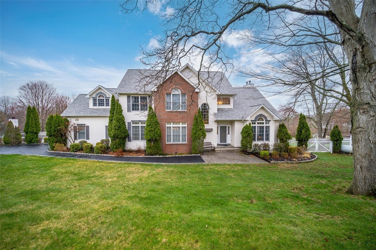 48 Duke Drive
