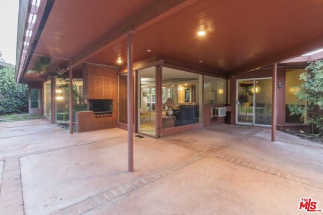 11492 Thurston Cir