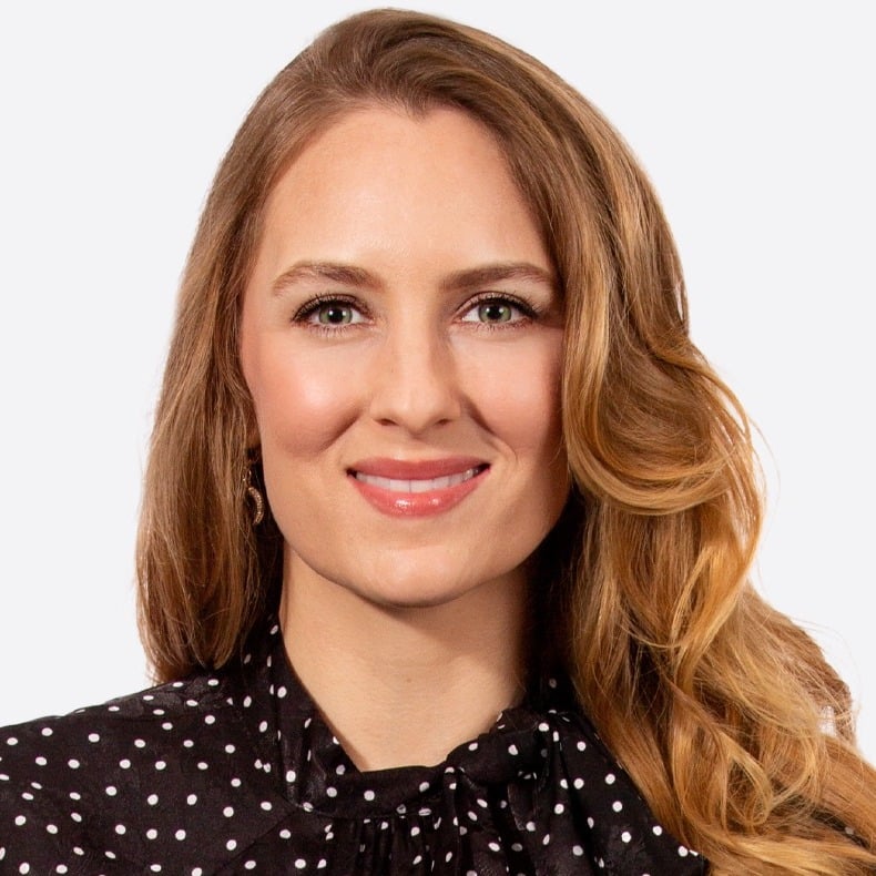 Tohi Lucas Waynesville, NC Real Estate Agent Headshot