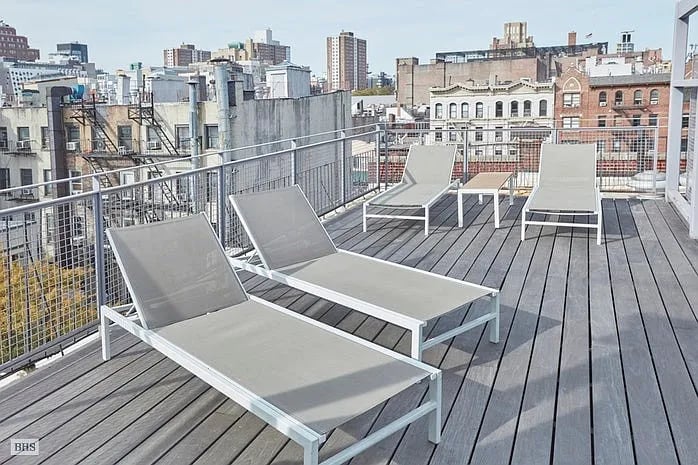 260 West 21st St, #2N