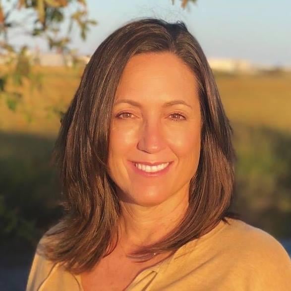 Michele Moriarty Mount Pleasant, SC Real Estate Agent Headshot