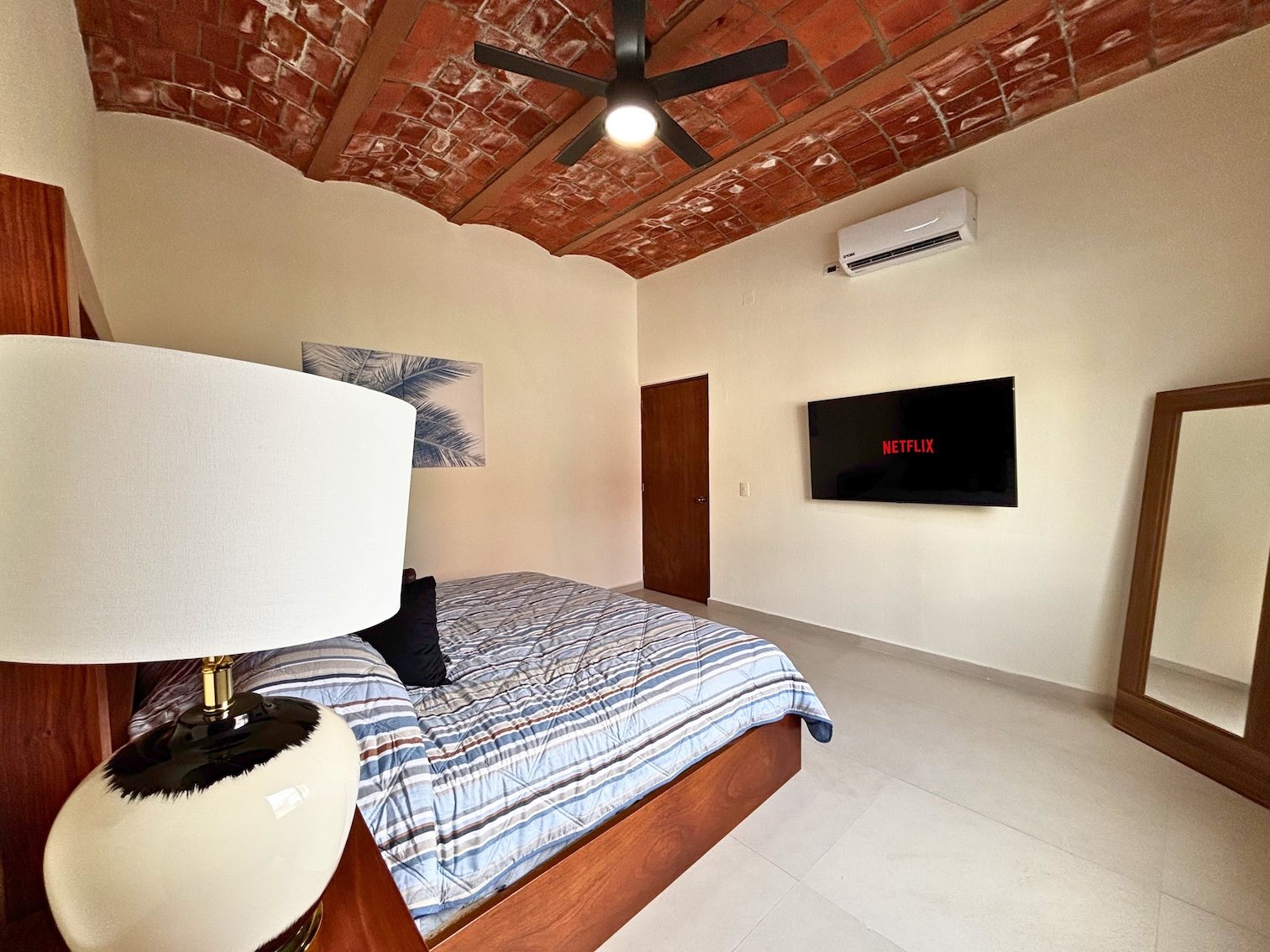 Spacious, Safe & Private - Golden Zone 2 Bed Oasis with Private Pool 👙
