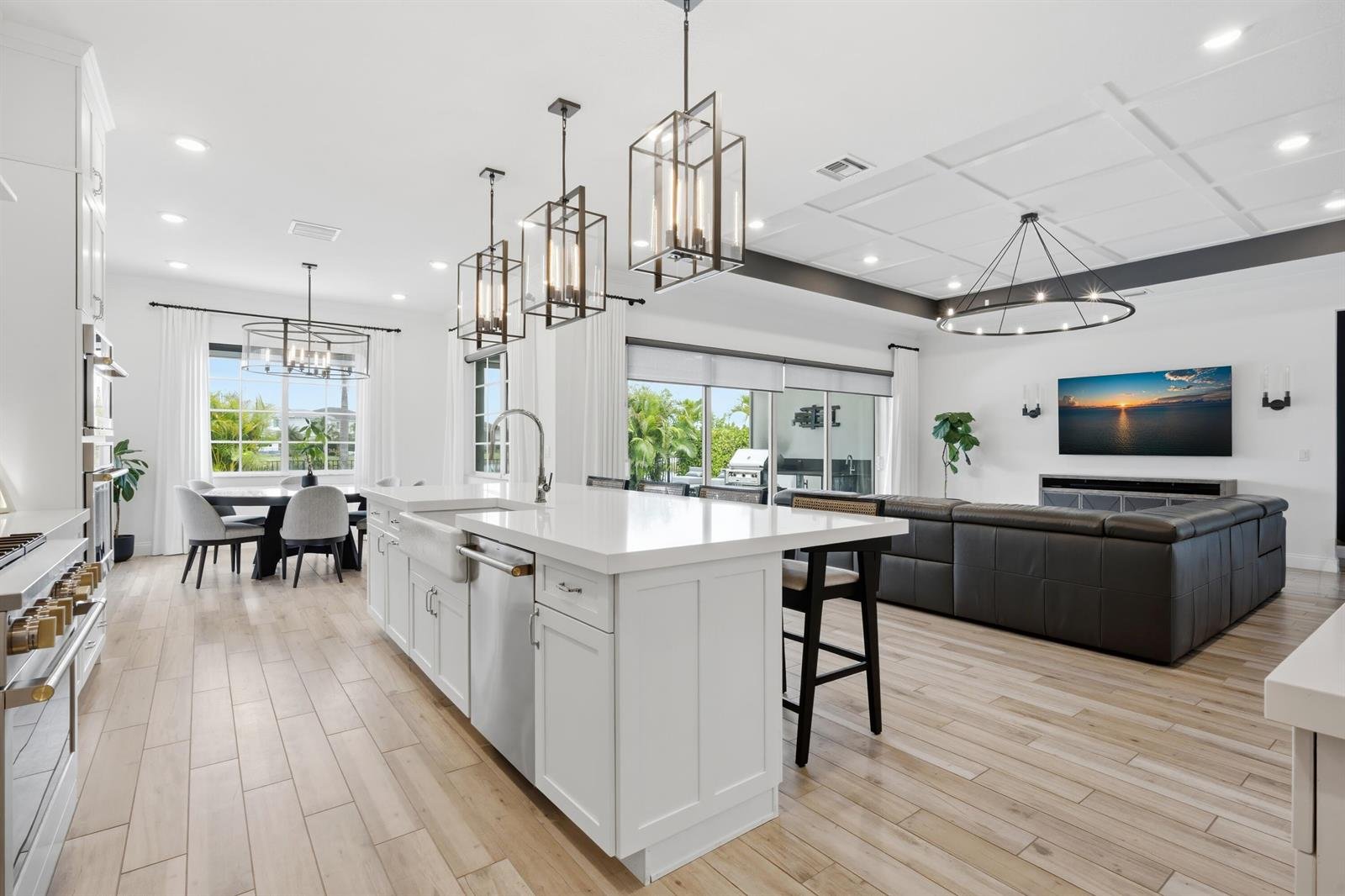 12269 Waterstone Cir