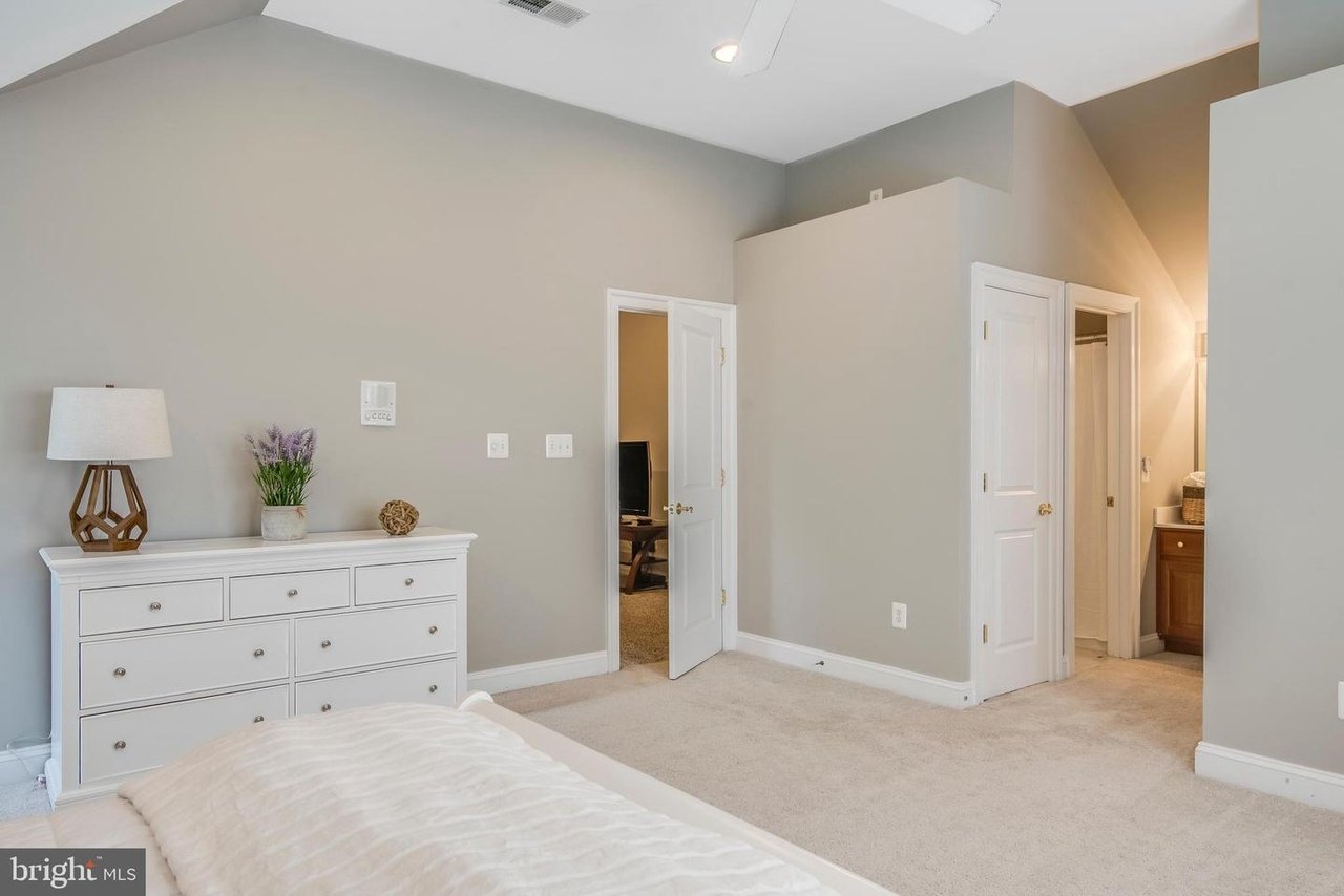 1101 Captain Bell Ct