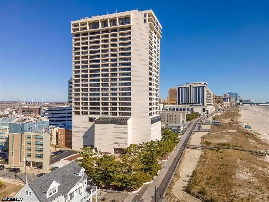 3851 Boardwalk Unit: 1805
