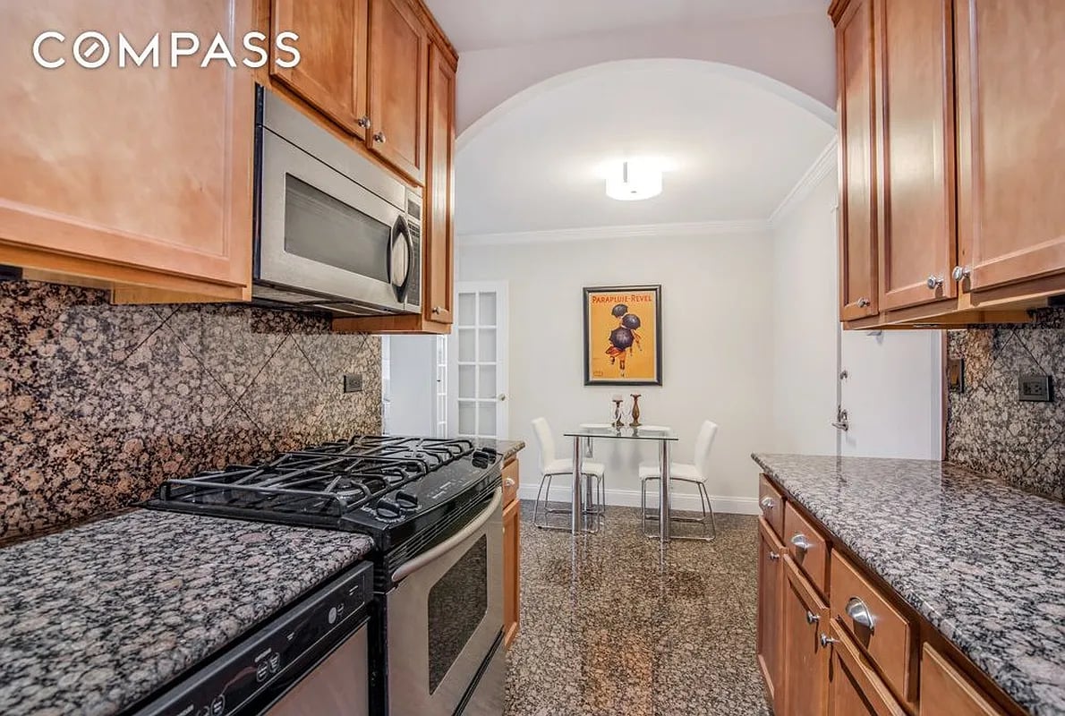 61 W 62nd St #12G