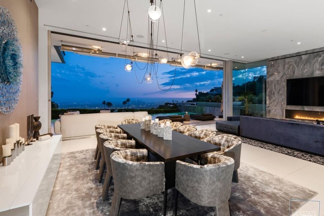 Velvet House