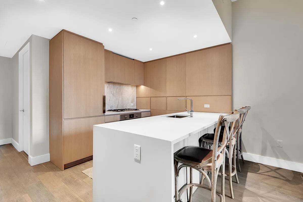 10 Nevins Street #10L