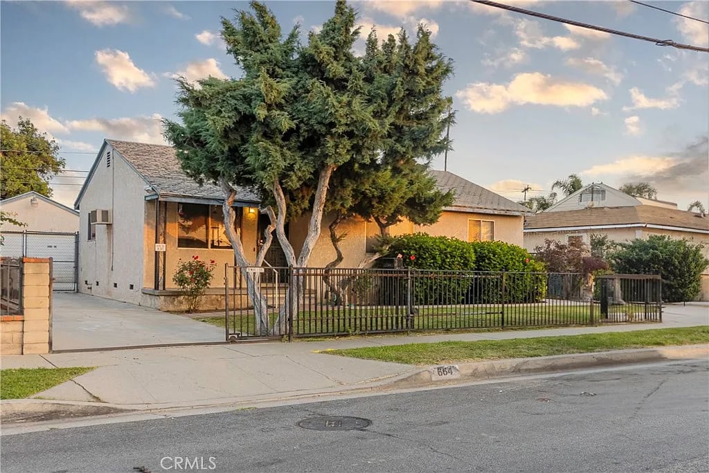 664 Willow Ave