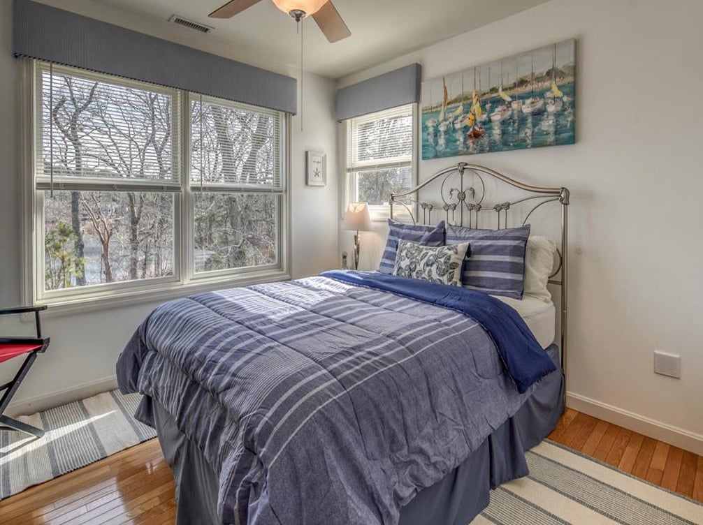 6 Fresh Pond Rd