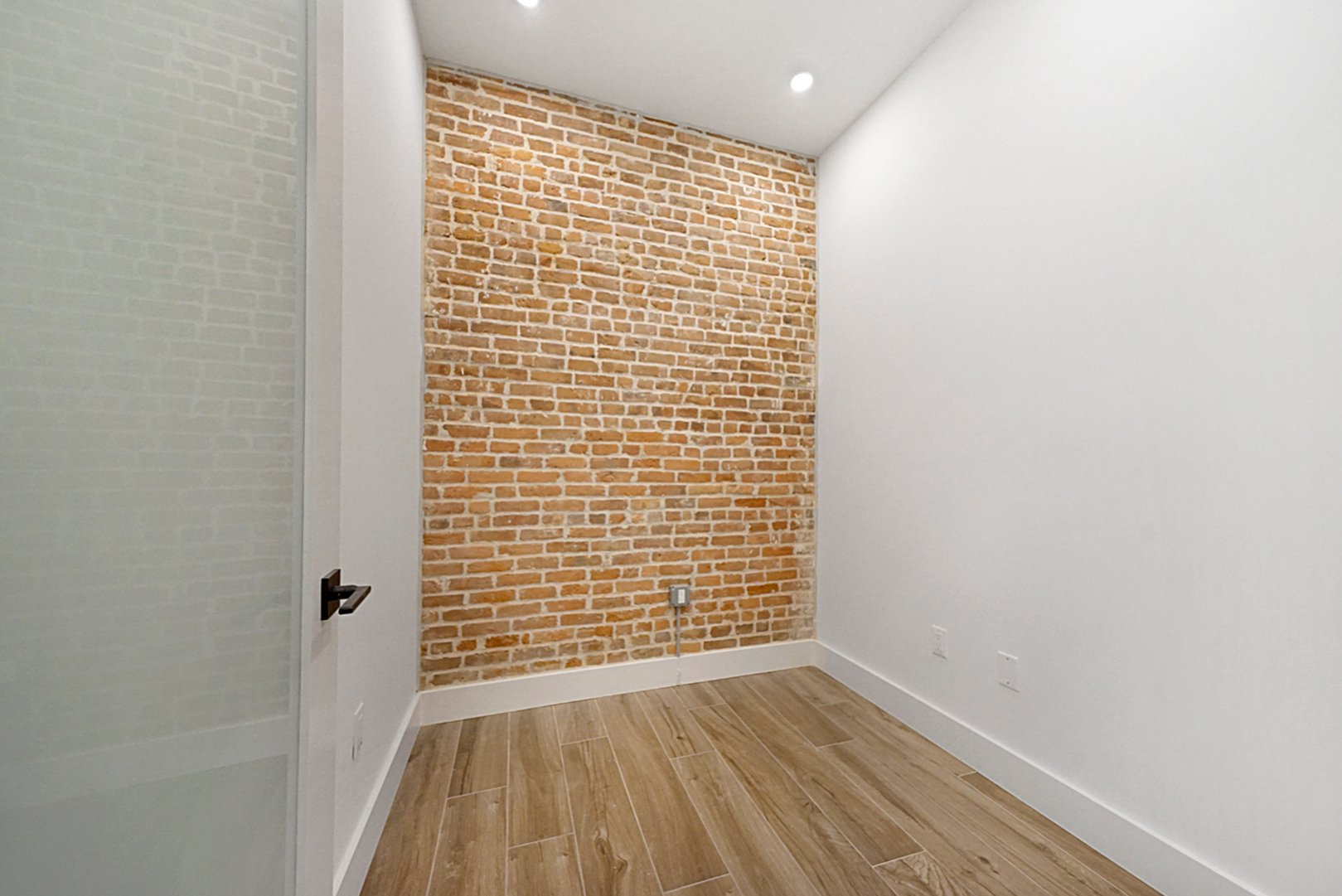 146 Jefferson Ave