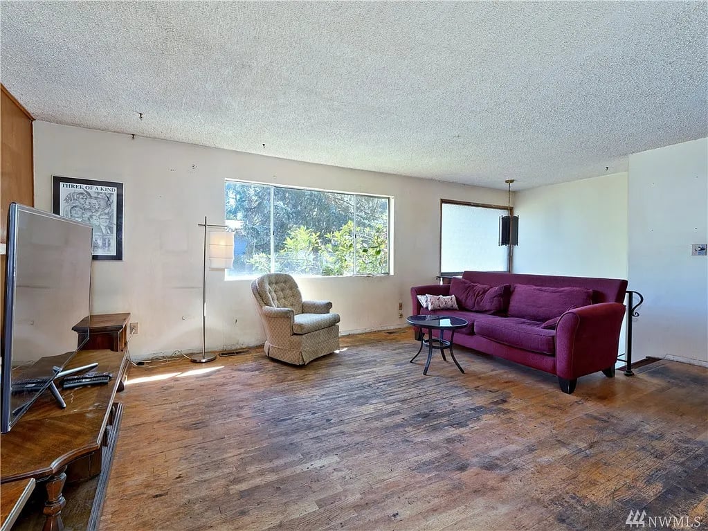 4909 216th Pl SW