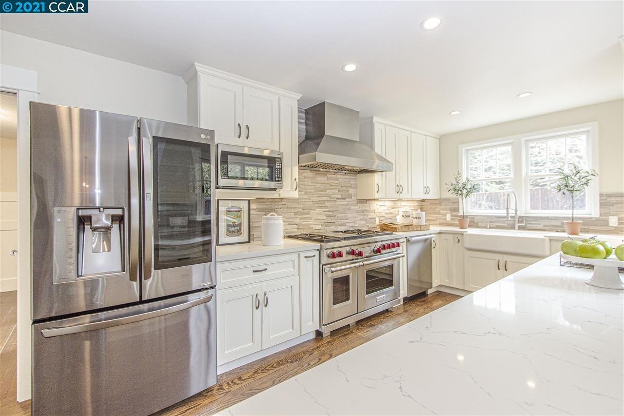 8 Foothill Park Ter